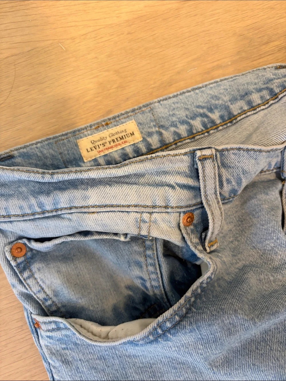 Levi's Men's Light Wash Slim Jeans